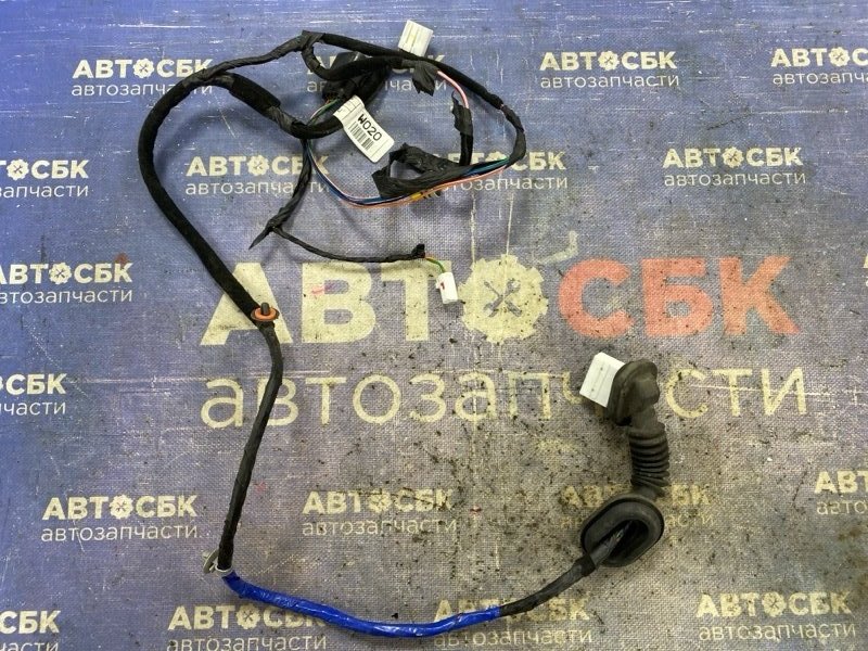 Проводка двери задняя правая KIA Sportage SL D4FD Проводка двери задняя правая KIA Sportage SL D4FD