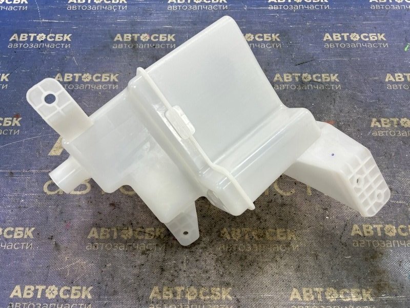 Запчасть бачок стеклоомывателя Omoda S5 2023-2026 M1DFL2 SQRE4G15C 607000173AA новая Бачок стеклоомывателя Omoda S5 2023-2026 M1DFL2 SQRE4G15C 607000173AA новая