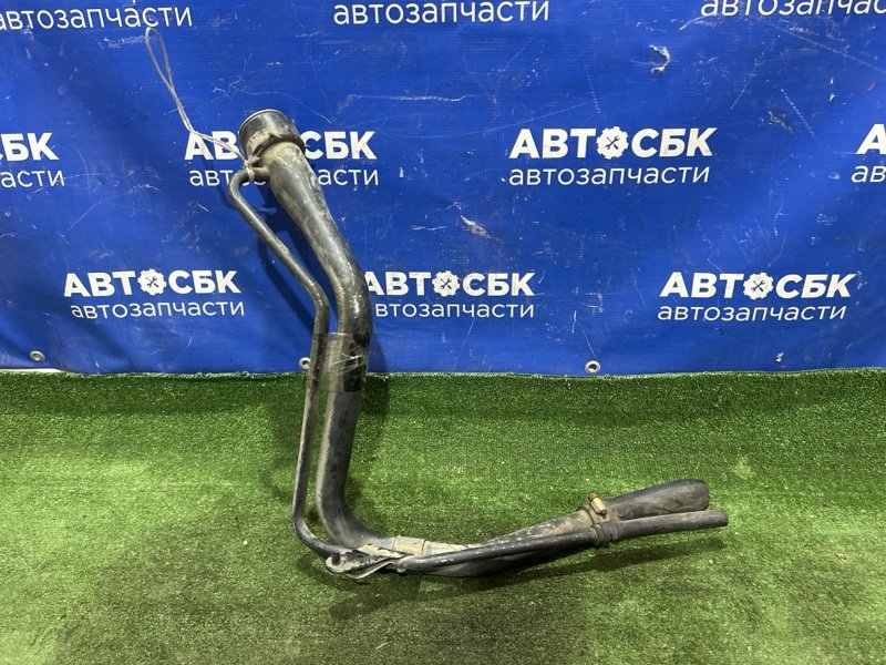 Горловина топливного бака Toyota ist NCP30 1NZFE 7720152020 контрактная