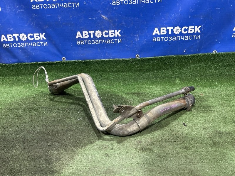 Горловина топливного бака ist NCP30 1NZFE Горловина топливного бака ist NCP30 1NZFE