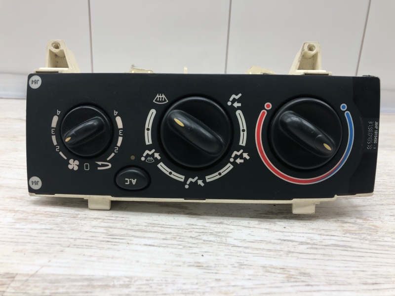Переключатель отопителя RENAULT MEGANE 1998 1.6 657120 V контрактная