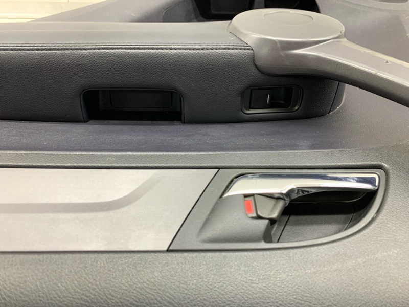 Обшивка двери задняя правая CR-V 2008 Внедорожник R20A2