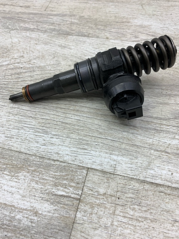 Форсунка PASSAT 2007 Универсал BLS