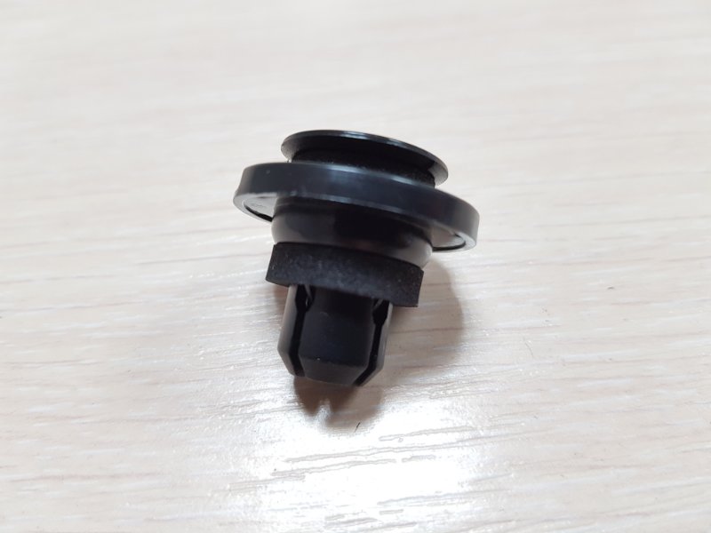 Клипса Subaru Клипса Subaru
