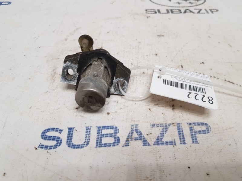 Личинка замка багажника Subaru Legacy B12 1998