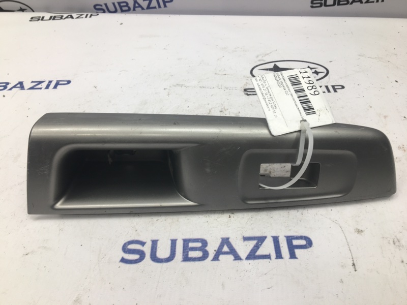 Накладка кнопки стеклоподъемника Subaru Impreza G12 задняя левая