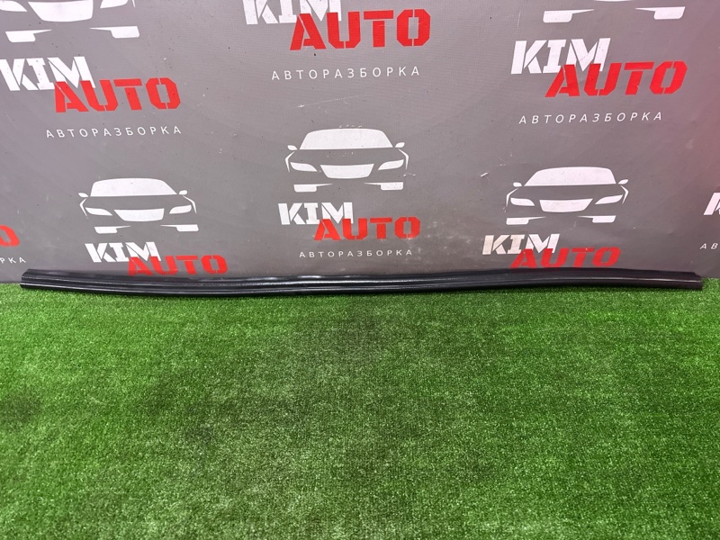 Уплотнитель капота Lada X-Ray Cross 2022 1.6 H4MD 8450020460 Б/У