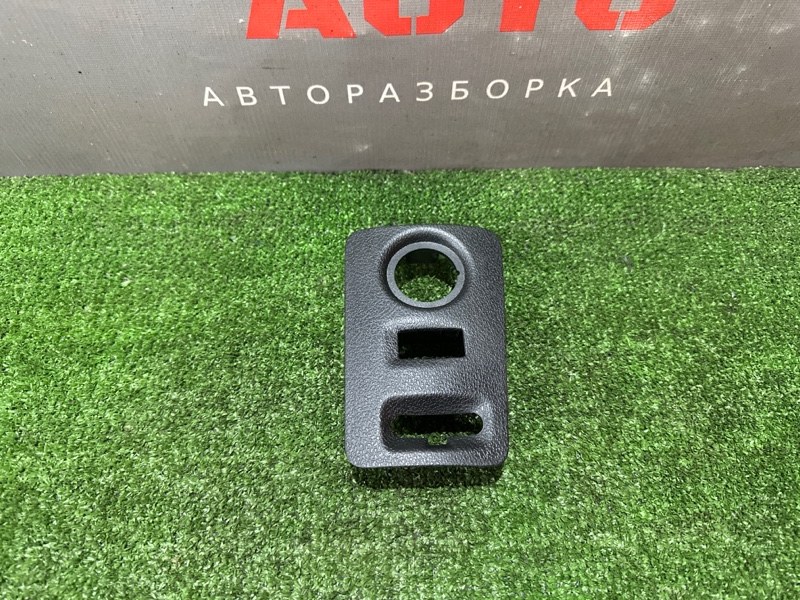 Накладка на торпеду под круиз и регулировки Lada X-Ray Cross 2022 1.6 H4MD 681630276R Б/У