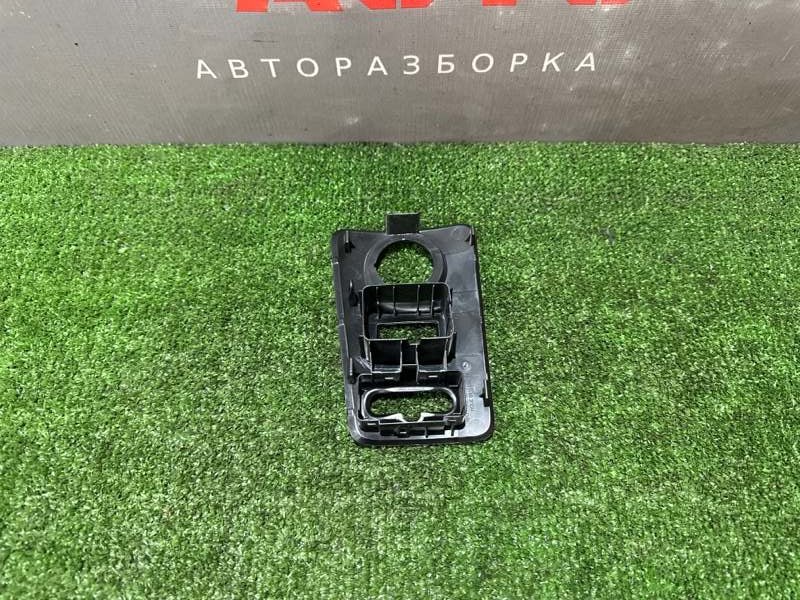 Накладка на торпеду под круиз и регулировки X-Ray Cross 2022 1.6 H4MD