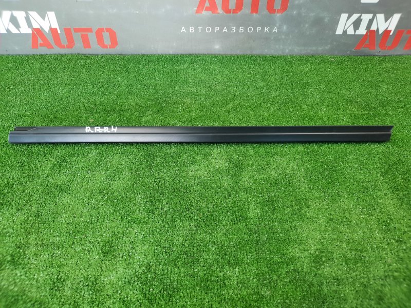 Уплотнитель зад.прав. внутренний(бархотка) Lada X-Ray Cross 1.6 H4MD