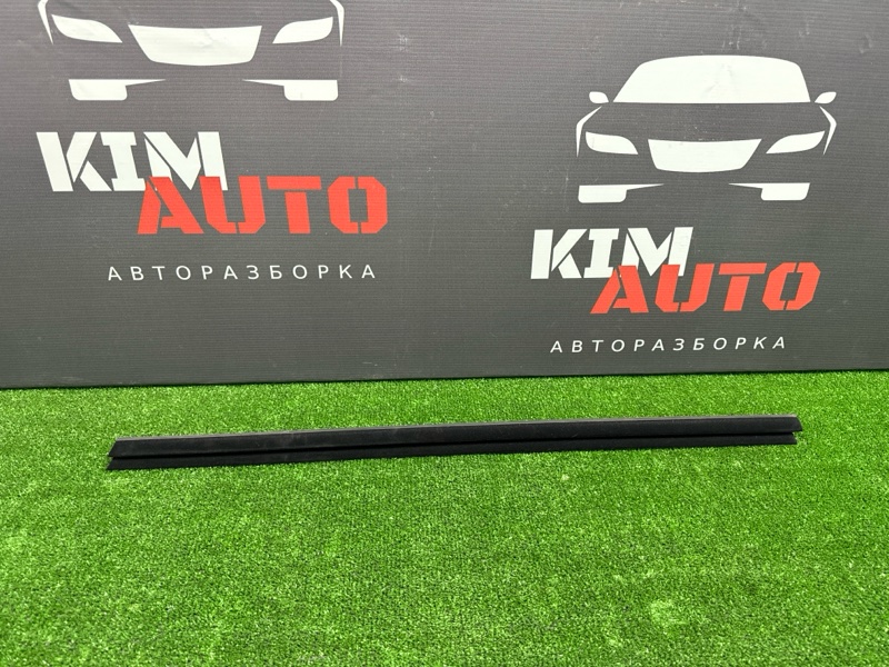 Уплотнитель стекла(бархотка) внутренний передний правый Infiniti QX50 J55 2019 2.0 KR20DDET 808345NA0A Б/У