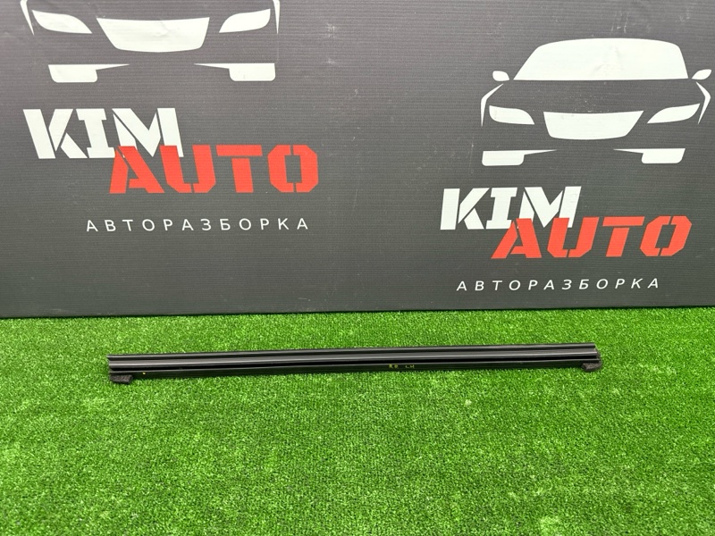 Уплотнитель стекла(бархотка) внутренний задний левый QX50 J55 2019 2.0 KR20DDET