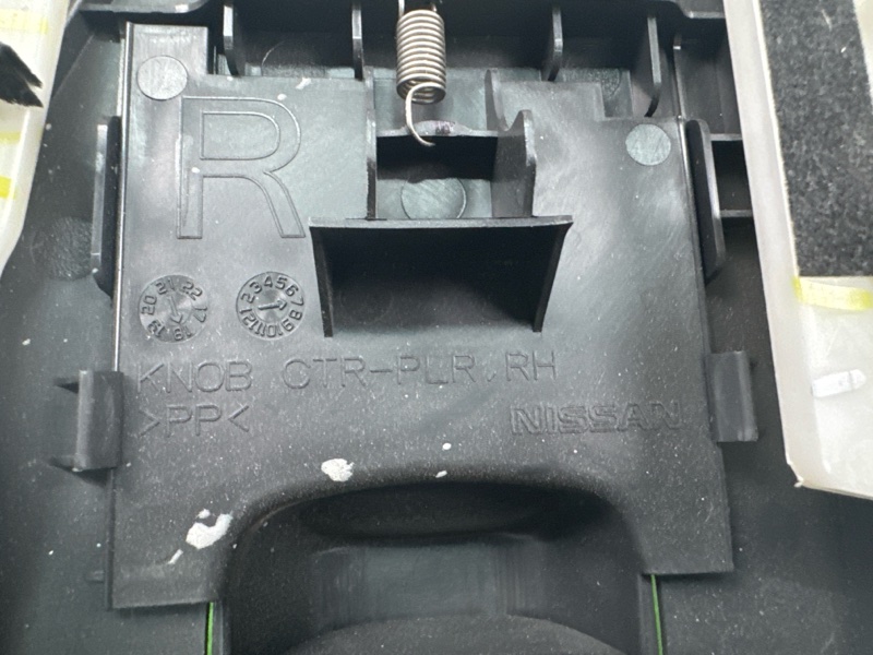 Накладка центральной стойки верхняя правая QX50 J55 2019 2.0 KR20DDET