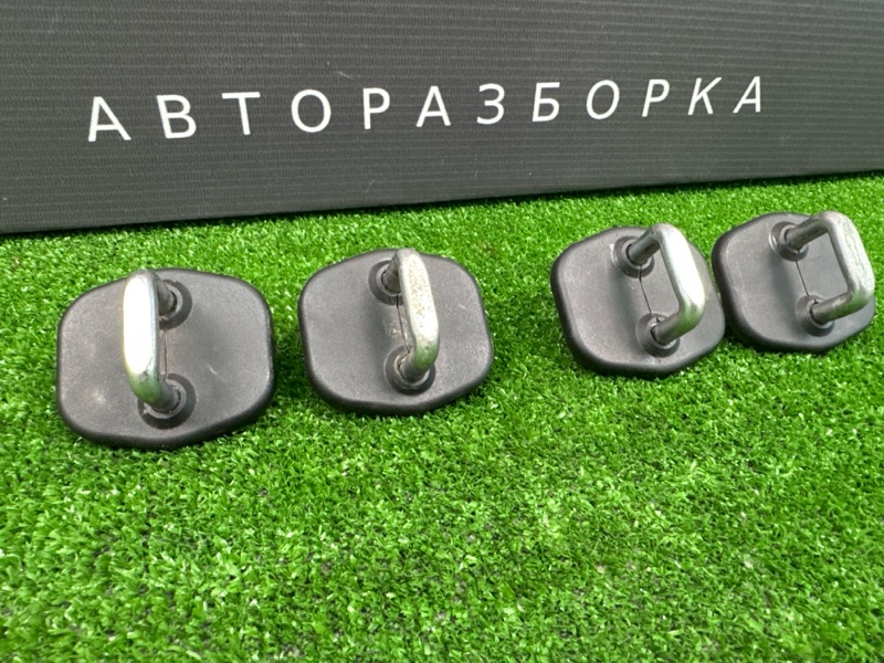 Ответная часть замка двери QX50 J55 2019 2.0 KR20DDET