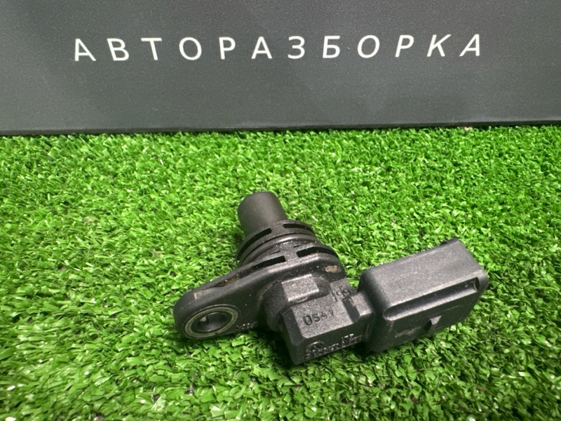 Датчик положения распредвала Fabia 2 2011 1.4 CGGB