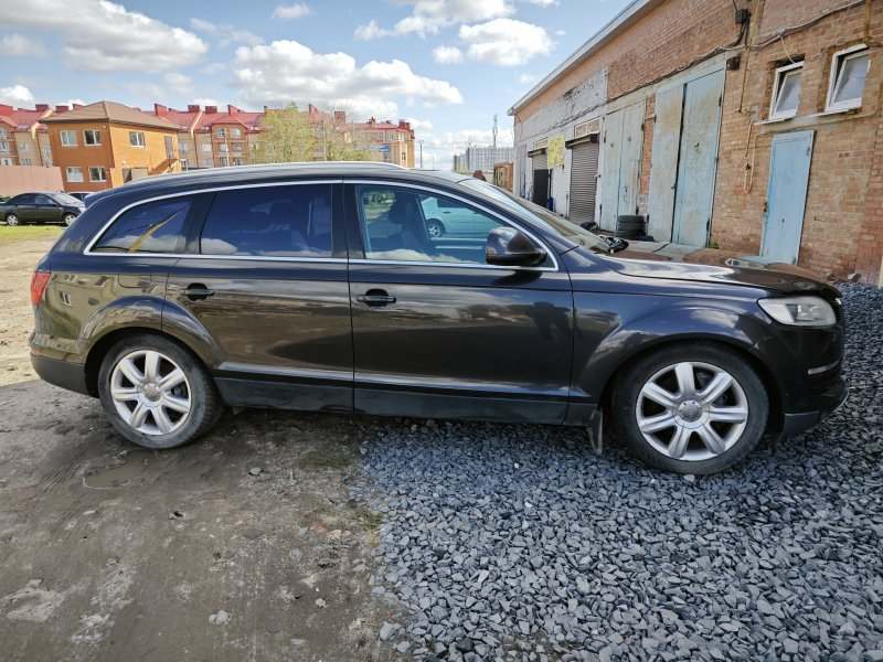 Обшивка стойки нижняя задняя левая Q7 2007 4L 4.2 BAR Обшивка стойки нижняя задняя левая Q7 2007 4L 4.2 BAR