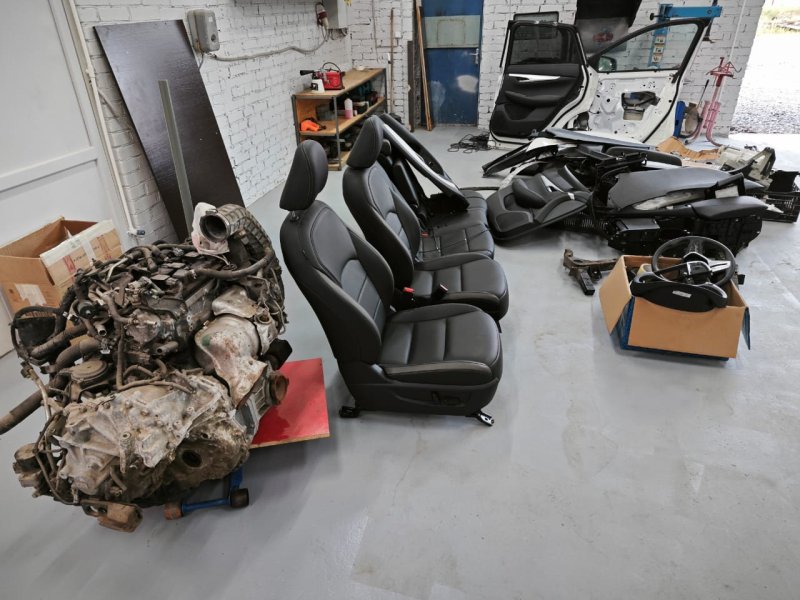 Накладка центральной стойки верхняя правая QX50 J55 2019 2.0 KR20DDET