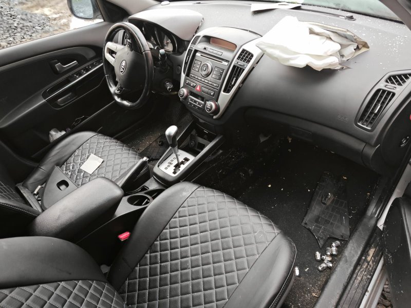 Ответная часть замка багажника Ceed 1 HB 2012 ED 1.6 G4FC Ответная часть замка багажника Ceed 1 HB 2012 ED 1.6 G4FC