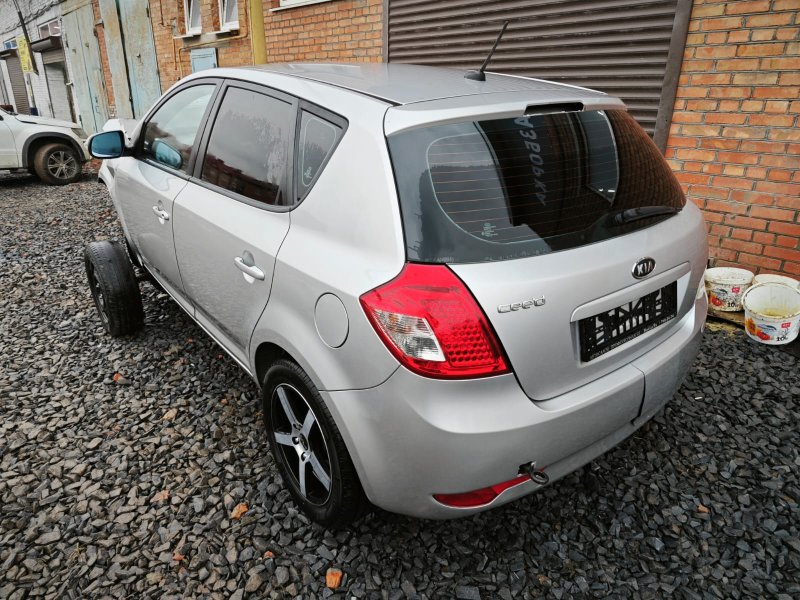 Ответная часть замка багажника Ceed 1 HB 2012 ED 1.6 G4FC Ответная часть замка багажника Ceed 1 HB 2012 ED 1.6 G4FC