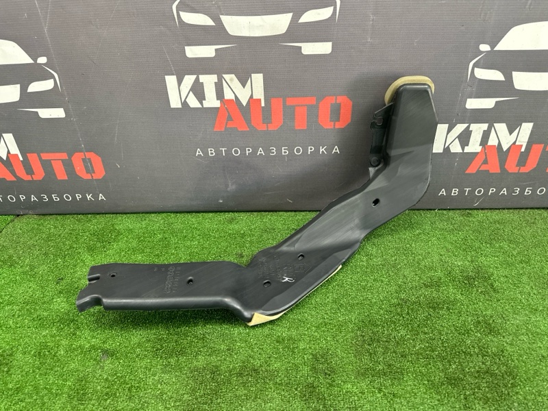 Запчасть воздуховод пола правый Mazda CX-5 2016 KE 2.5 PY KD4561272 Б/У Воздуховод пола правый Mazda CX-5 2016 KE 2.5 PY KD4561272 Б/У