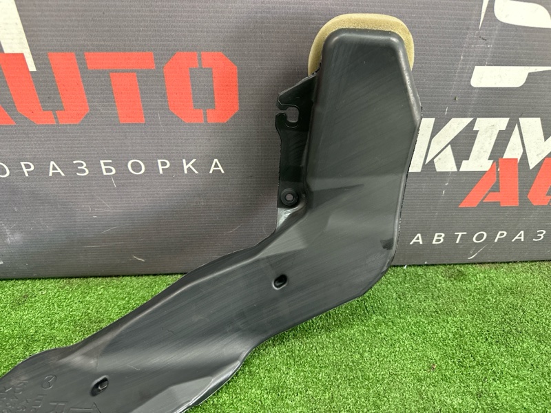Воздуховод пола правый Mazda CX-5 KE 2.5 PY Воздуховод пола правый Mazda CX-5 KE 2.5 PY