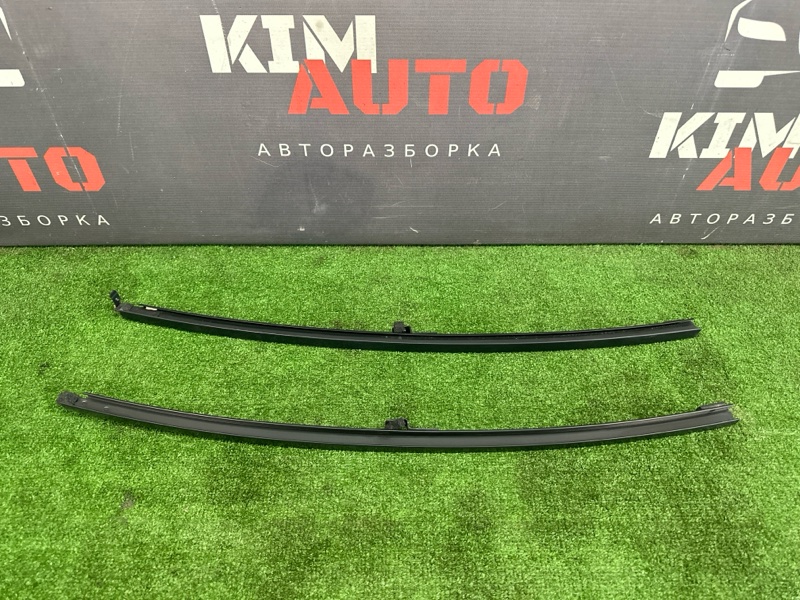 Запчасть направляющая стекла задней двери Mazda CX-5 2016 KE 2.5 PY KD5373602C Б/У Направляющая стекла задней двери Mazda CX-5 2016 KE 2.5 PY KD5373602C Б/У