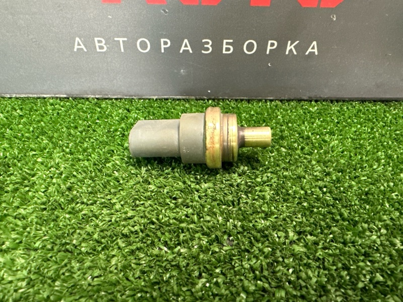 Датчик температуры охлаждающей жидкости Volkswagen Polo 1.6 CFN