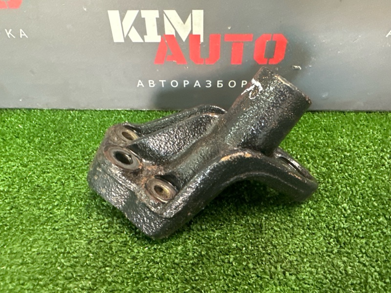 Кронштейн правой подушки двигателя правый Kia Rio 3 2014 QB 1.6 G4FC 218253X000 Б/У