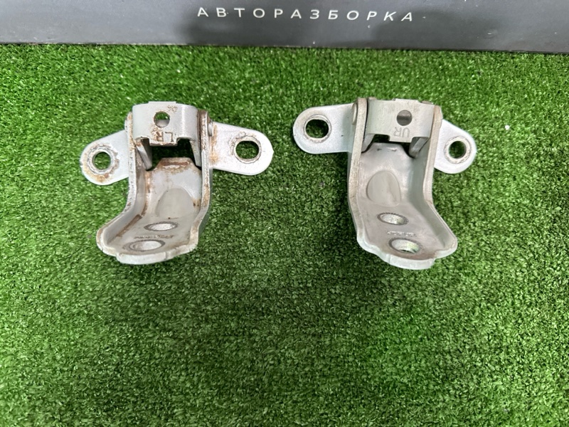 Петли двери передние правые Elantra 4 2008 HD 1.6 G4FC