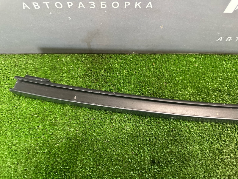 Направляющая стекла двери задняя правая CX-5 2016 KE 2.0 Skyactive