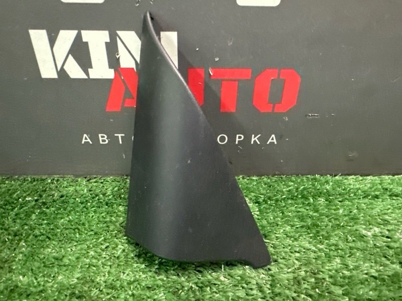 Накладка двери задняя правая Audi A6 quattro 2007 C6 3.2 4F0857570A Б/У