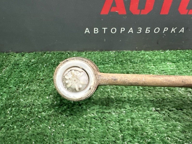 Стойки стабилизатора передние X-Ray Cross 2022 1.6 H4MD