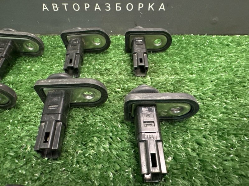 Концевик двери Hyundai Elantra 4 HD "06-11" 2.0 G4GC