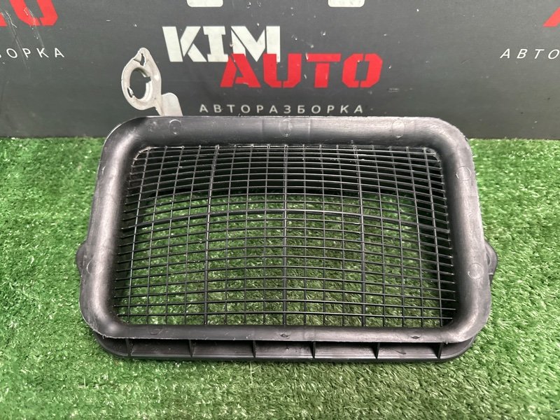 Воздухозаборник Skoda Yeti 2014 1.4 CAXA 1K0815479B Б/У