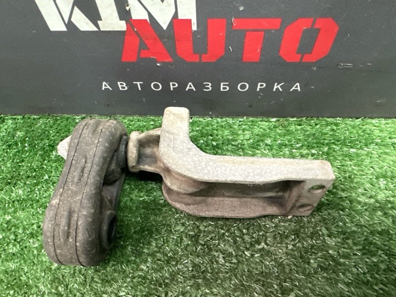 Подушка глушителя Skoda Octavia 2014 A7 1.4 CHPA 5Q0253144K Б/У