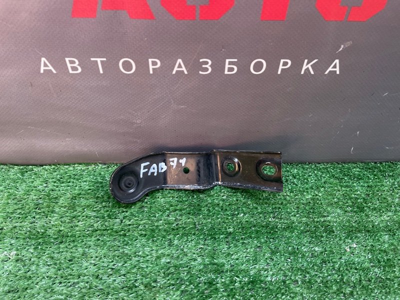 Запчасть кронштейн воздушного фильтра Skoda Fabia 2 2011 1.2 CGPA 6R0129728 Б/У Кронштейн воздушного фильтра Skoda Fabia 2 2011 1.2 CGPA 6R0129728 Б/У