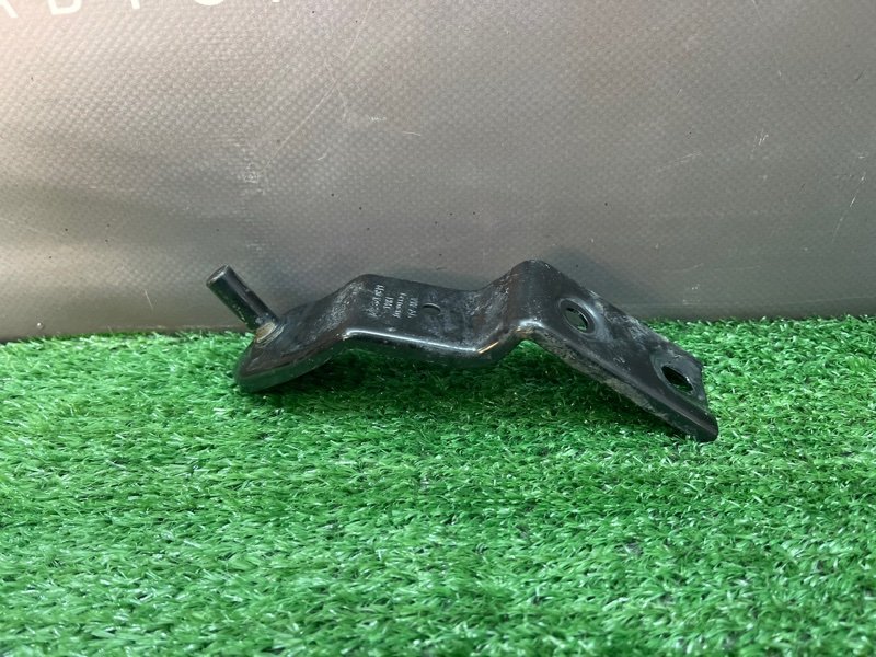 Кронштейн воздушного фильтра Fabia 2 2011 1.2 CGPA Кронштейн воздушного фильтра Fabia 2 2011 1.2 CGPA