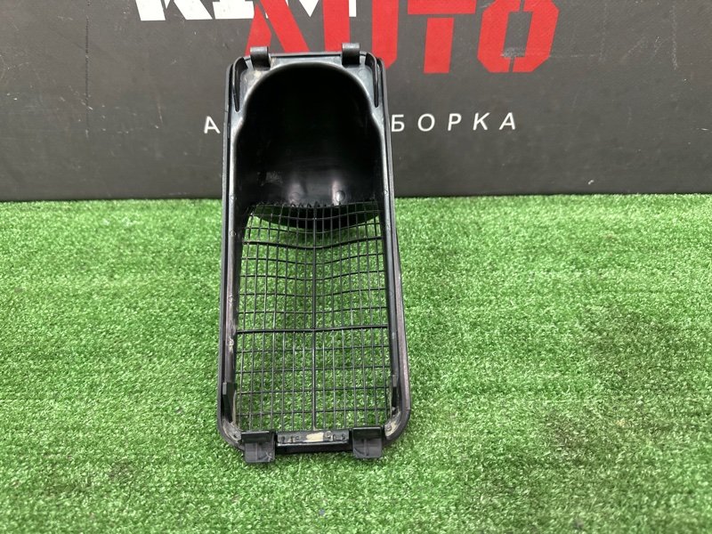 Решетка вентиляционная Polo 2017 1.6 CWVB