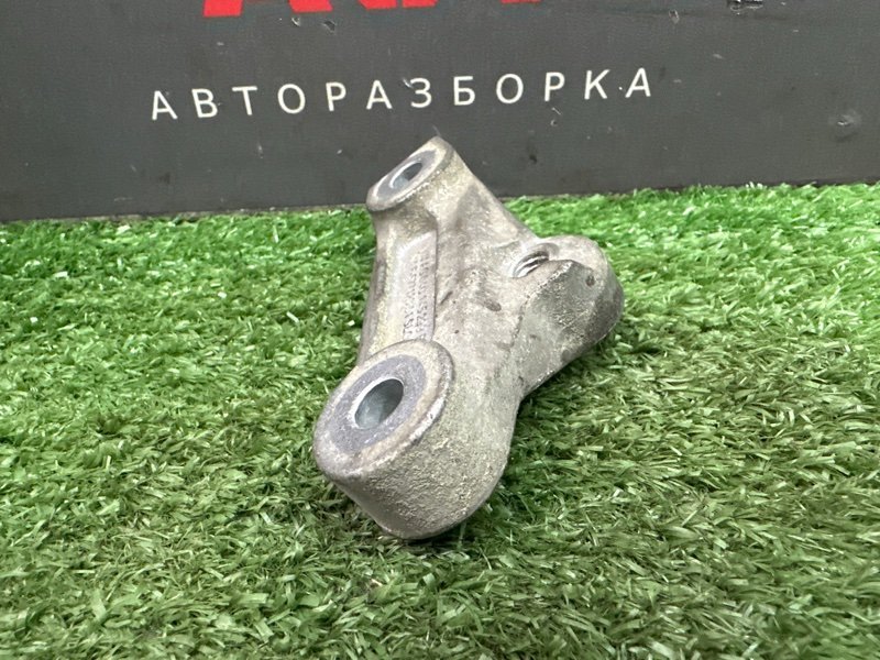 Кронштейн Polo 2017 1.6 CWVB