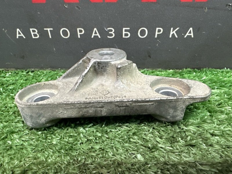 Кронштейн Polo 2017 1.6 CWVB