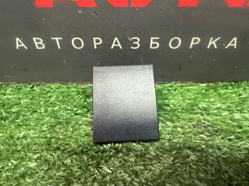 Запчасть заглушка датчика света Volkswagen Polo 2012 1.6 CFN 6R0919068A Б/У Заглушка датчика света Volkswagen Polo 2012 1.6 CFN 6R0919068A Б/У