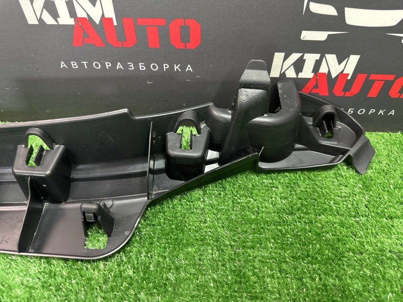 Кронштейн обшивки потолка задний правый Kaptur 2017 1.6 H4M Кронштейн обшивки потолка задний правый Kaptur 2017 1.6 H4M