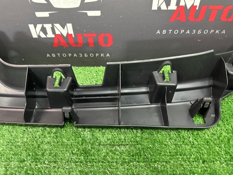 Кронштейн обшивки потолка задний правый Kaptur 2017 1.6 H4M Кронштейн обшивки потолка задний правый Kaptur 2017 1.6 H4M