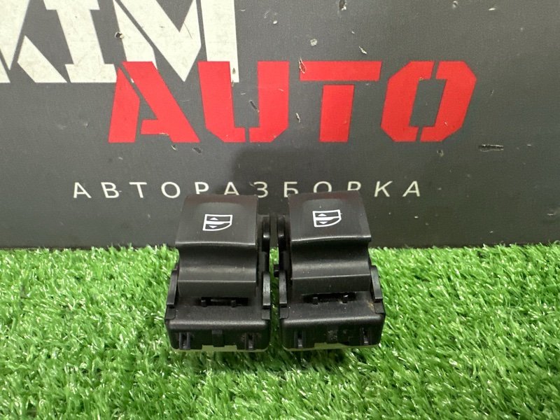 Кнопка стеклоподъемника Renault Kaptur 1.6 H4M Кнопка стеклоподъемника Renault Kaptur 1.6 H4M