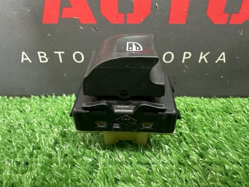 Кнопка стеклоподъемника Kaptur 2017 1.6 H4M Кнопка стеклоподъемника Kaptur 2017 1.6 H4M