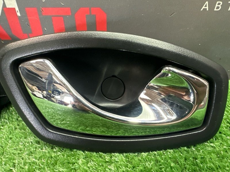 Ручка двери внутренняя (хром) правая Renault Kaptur 1.6 H4M