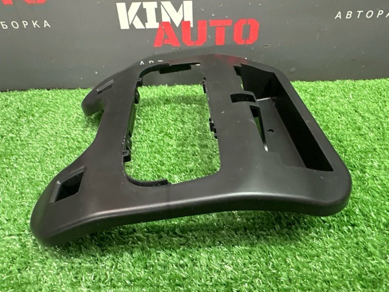 Кронштейн плафона салона Kaptur 2017 1.6 H4M Кронштейн плафона салона Kaptur 2017 1.6 H4M