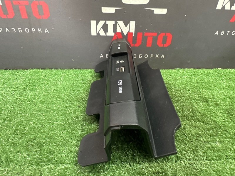 Блок розеток 12V Kia Rio 4 FB 1.6 G4FG