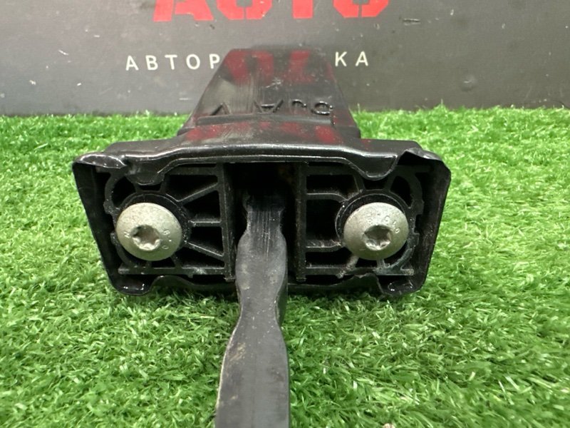 Ограничитель двери передний Rapid 2 2021 NK6 1.6 CWVA