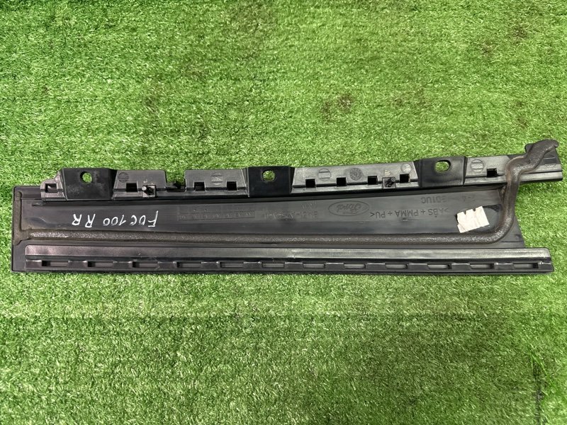 Накладка задней двери передняя правая focus 3 2012 CB8 1.6L